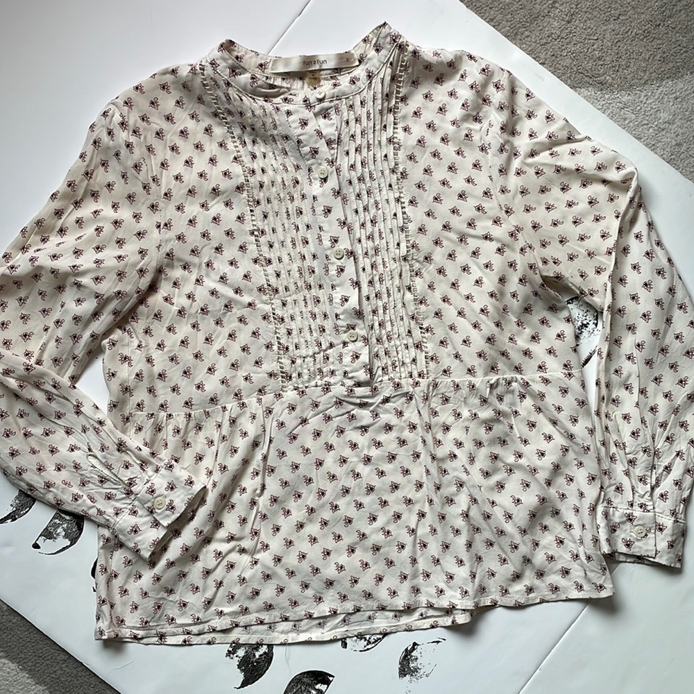 Cottage core Fun 2 Fun floral top Size Small